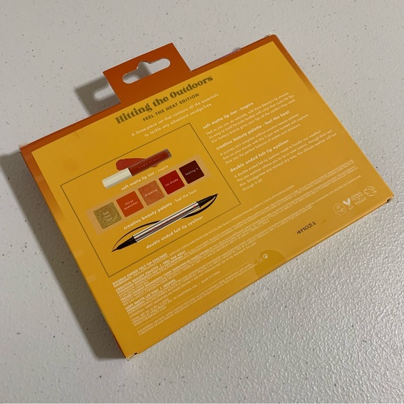 Kara Beauty Hitting the Outdoors Feel the Heat Edition-NIB - Picture 4 of 5